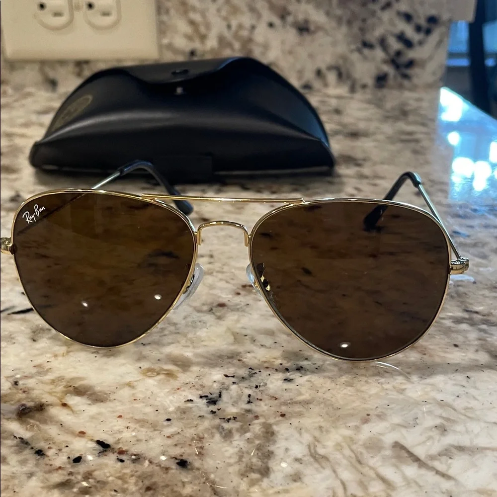 Ray-Ban Gold Frame Sunglasses with Brown Lenses - Picture 3 of 5